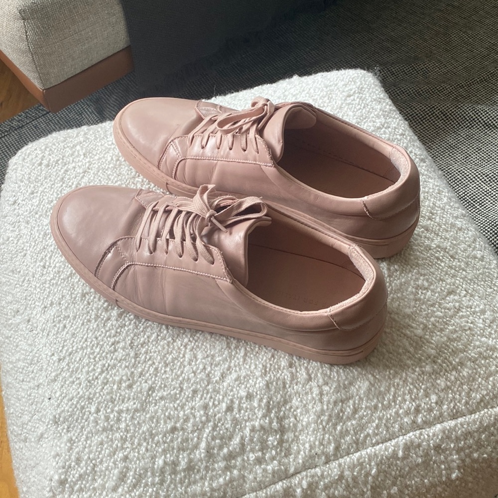 Mens Blush color leather sneakers